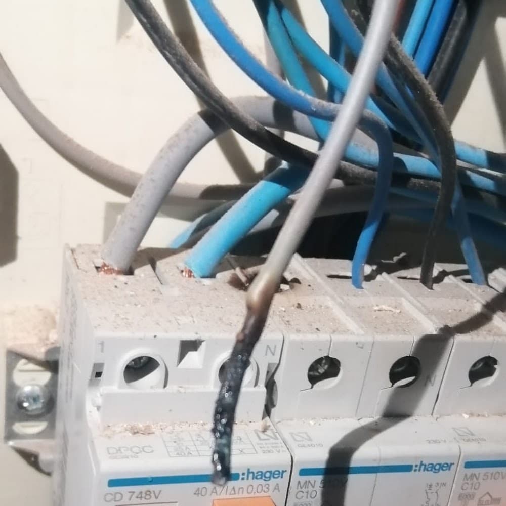 Electricista Fontanero Averias 24h