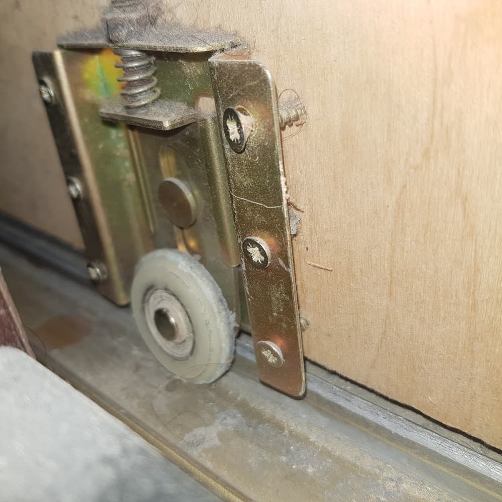 Carpintero Profesional en Barcelona - Carpintero a Domicilio, Reparaciones, Arreglos y Emergencias