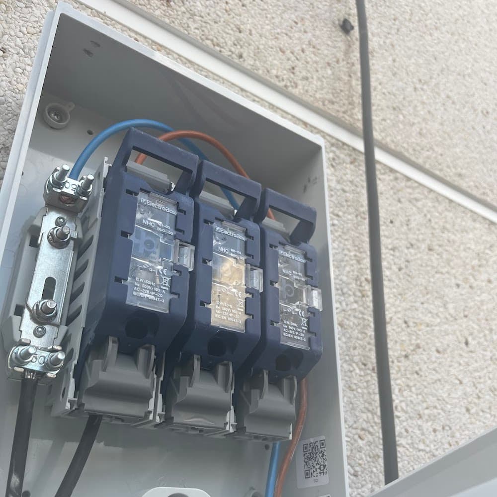 Instalaciones y Mantenimientos DGABELLA SL
